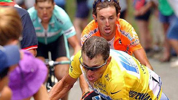 Armstrongs Profikarriere mit ihren vielen spektakulären Höhenpunkten war immer von Doping-Gerüchten begleitet. SPORT1 zeichnet wichtige Stationen nach