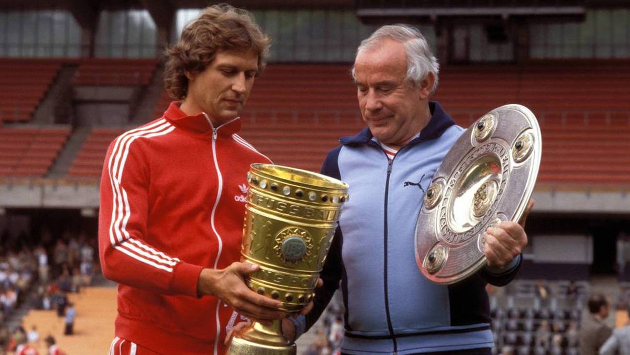 Heinz Flohe und Trainer Hennes Weisweiler nach dem Kölner Double-Sieg 1978