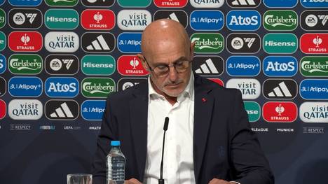 Nach dem tragischen Todesfall beim Finale der Nations-League bekunden die beiden Trainer bei der Pressekonferenz ihr Mitgefühl.