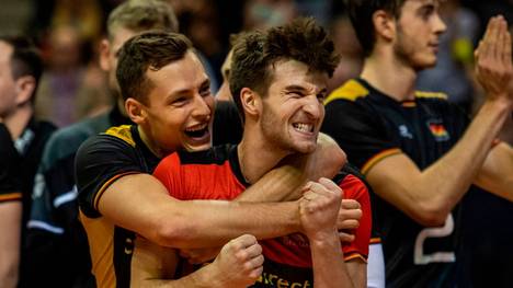 Ein Sieg fehlt noch: Die deutschen Volleyballer greifen nach dem Olympia-Ticket