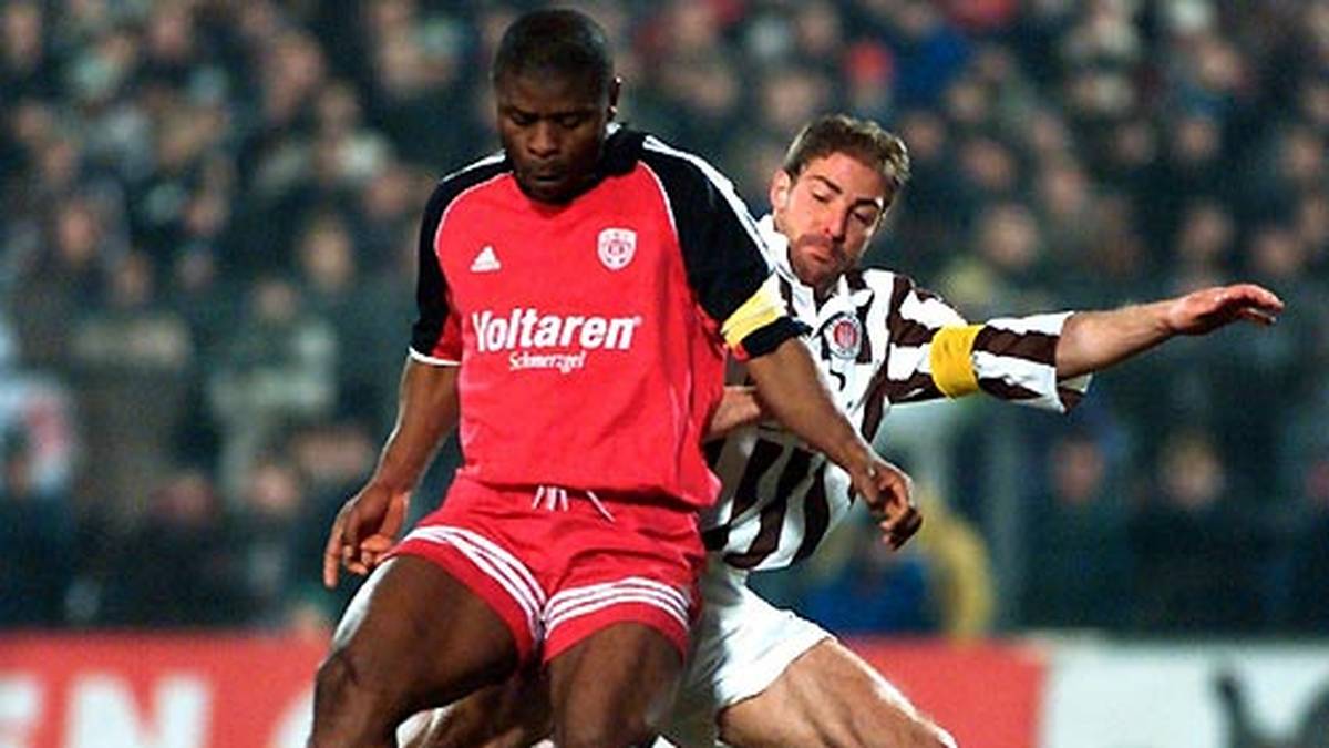 2001 schießt auch der Reutlinger Olivier Djappa 18 Treffer und teilt sich den Titel mit Wichniarek