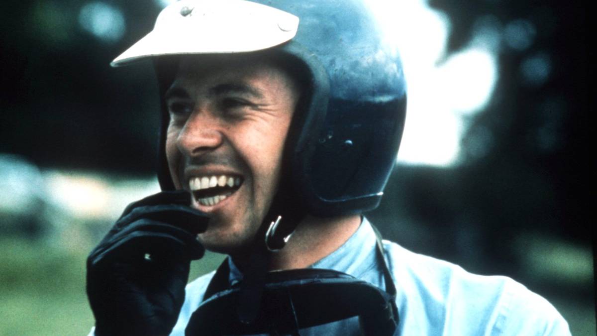 Hill fuhr während seiner F1-Karriere auch beim Indy 500 - in den siebziger Jahren waren diese Doppelstarts durchaus üblich. Jim Clark (Bild) gewann 1965 in Indianapolis und wurde im gleichen Jahr Formel-1-Weltmeister