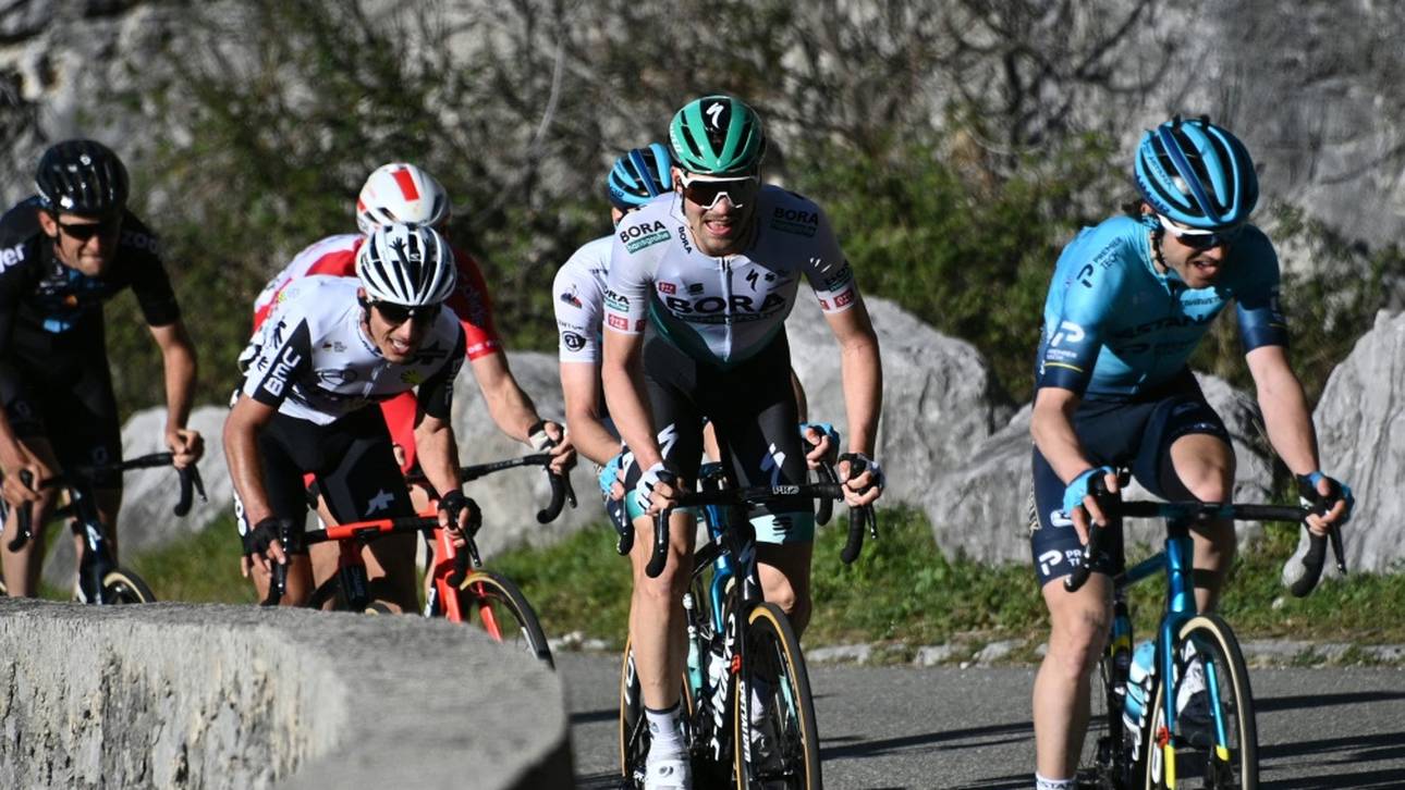 Schachmann wahrt Siegchance