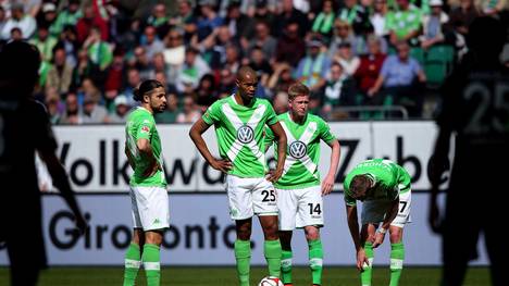 Ricardo Rodriguez (l.) und Naldo (m.) vom VfL Wolfsburg sind exzellente Freistoßschützen