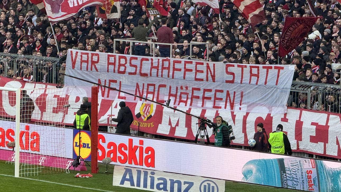 Bayern-Fans machen ihrem Unmut Luft