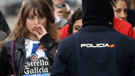 Ein Fan von Deportivo La Coruna erlag in Madrid seinen Verletzungen. Der Schock sitzt tief in Spaniens Fußball