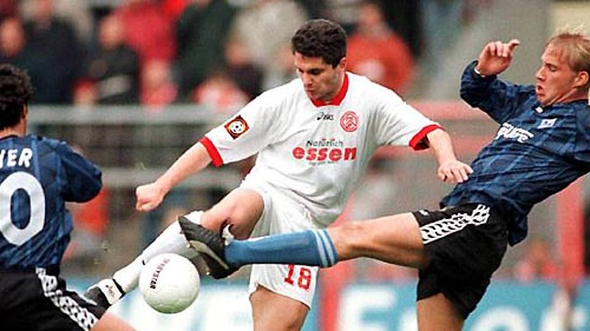 1997 können auch 18 Treffer von Angelo Vier Rot-Weiss Essen nicht vor dem Abstieg retten. Vier ging zu Gütersloh...