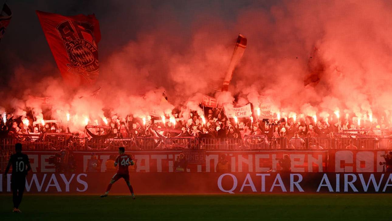 Die Bayern-Fans zündeten eine gewaltige Pyroshow