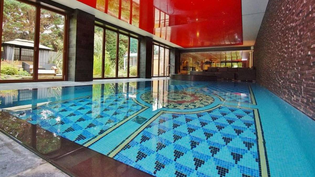 Der schimmert in Himmelblau - wie die Vereinsfarben von ManCity