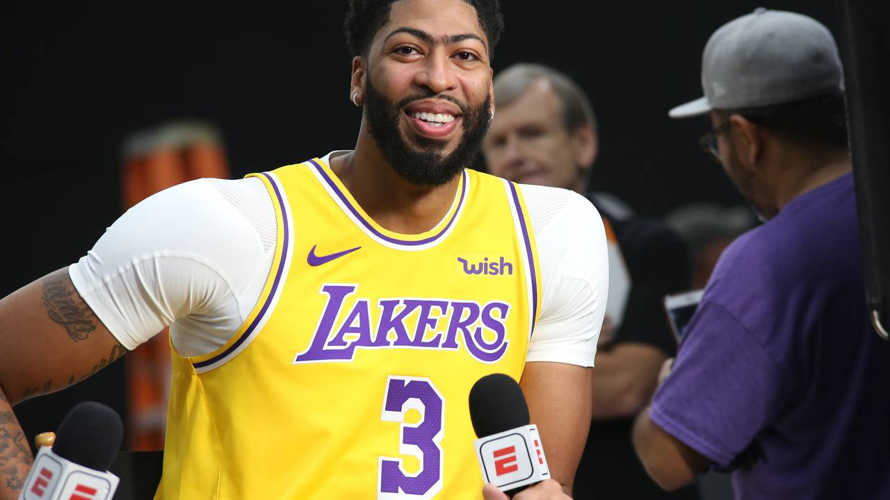 NBA: Anthony Davis unterschreibt bei den Los Angeles Lakers einen Megavertrag