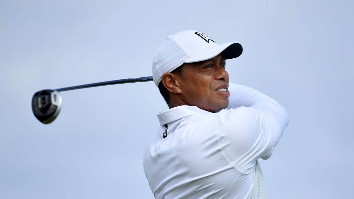 PLATZ 1 - TIGER WOODS
Der US-Golfer gehört schon jetzt zu den Besten des Golfs. Dank seiner zahlreichen Erfolge - darunter 15 Majorsiege und 82 PGA-Tour-Siege - führt er die Liste der größten Golfer aller Zeiten an. Sein Jahresverdienst wird auf etwa 80 Millionen Euro geschätzt