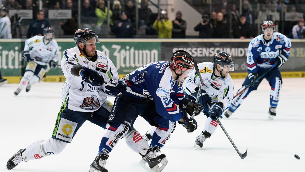 Iserlohn verlängert mit Wruck