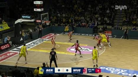 Die BBL-Highlights der Basketball-Partie ALBA BERLIN - Fitness First Würzburg Baskets im Video. 