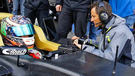 Timo Scheider als Teamchef in der ADAC Formel 4