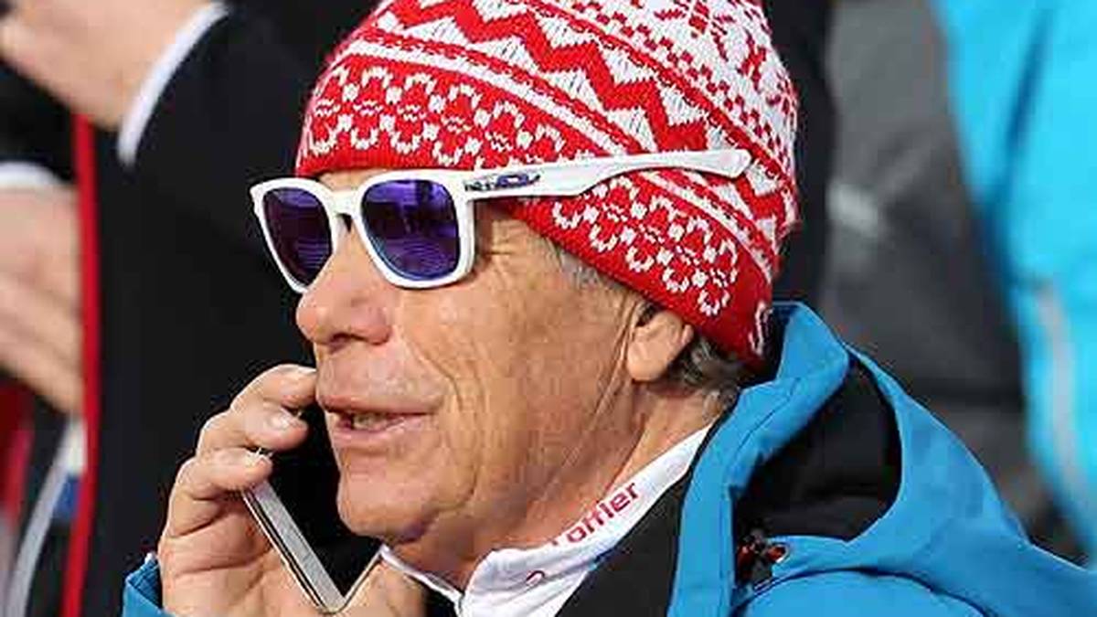 Fenninger drohte mit Rücktritt, wie in einer an die Öffentlichkeit gelangten E-Mail klar wurde.  Verbandspräsident Peter Schröcksnadel wollte ihren deutschen Manager Klaus Kärcher nicht dulden, der Konflikt war nah an der Eskalation. Letztlich einigte man sich, Fenninger vollzog die Trennung von Kärcher