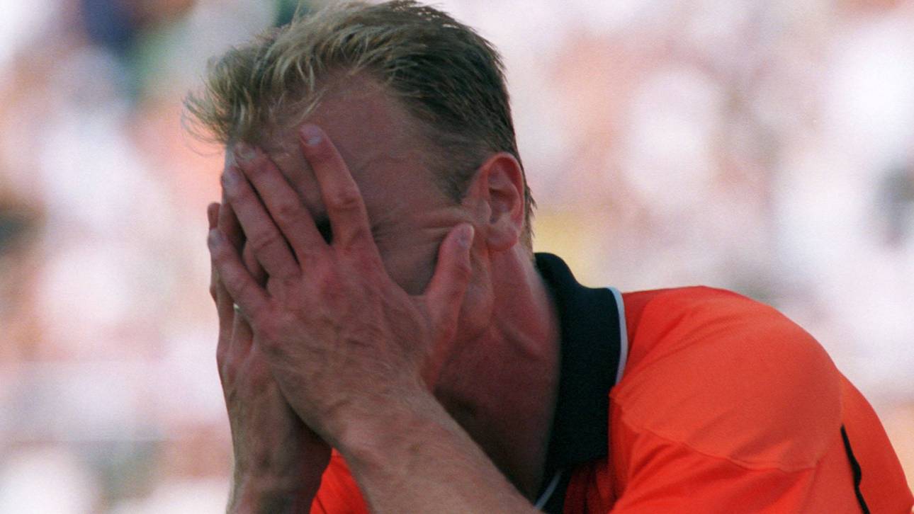 Dennis Bergkamp konnte sein legendäres Tor bei der WM 1998 selbst nicht fassen