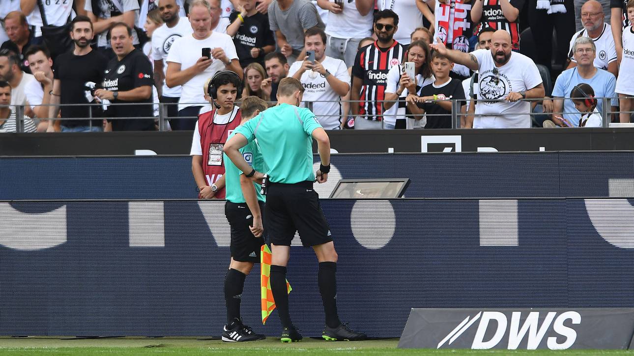 Irreguläres Tor? Frankfurt wütet