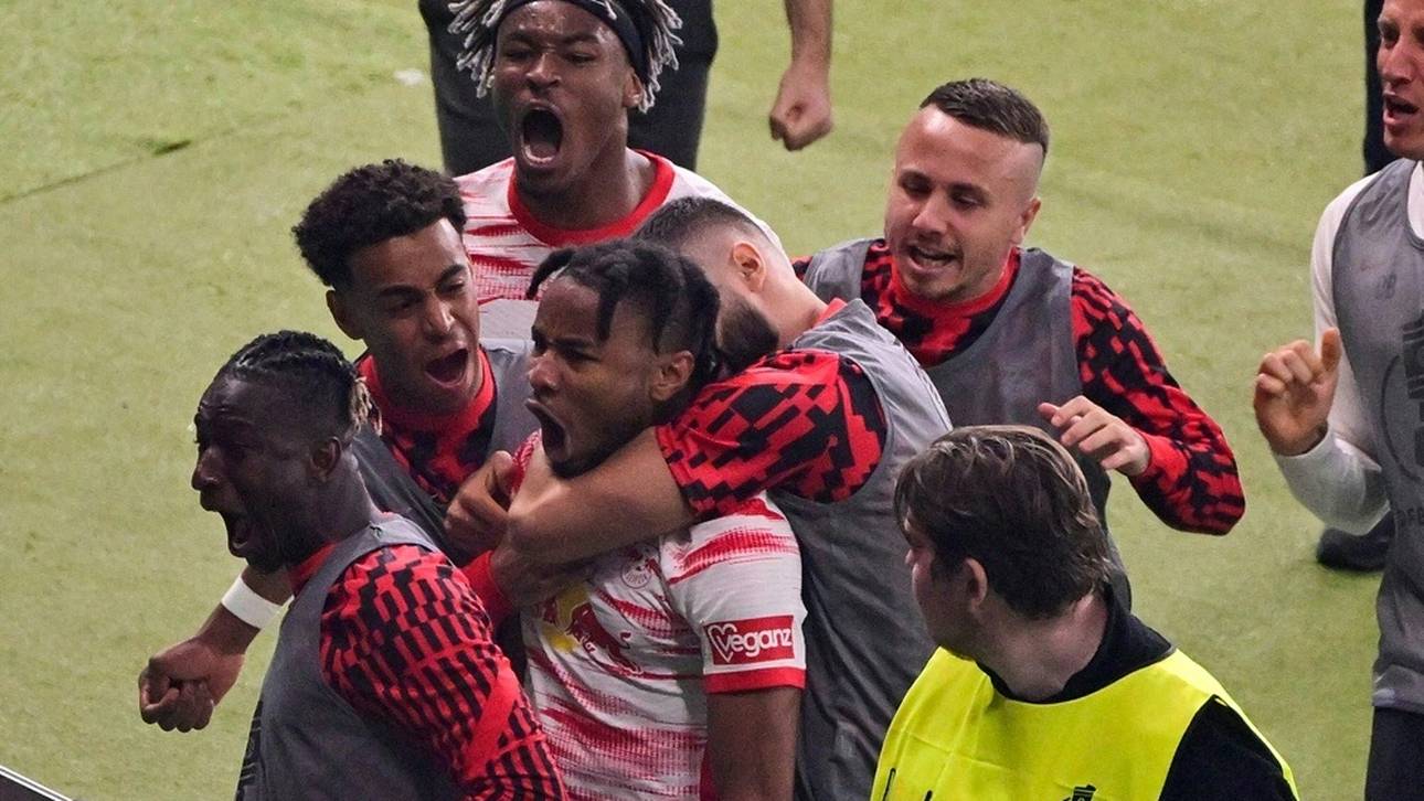 Trotz Handspiel-Zoff und Unterzahl: Leipzig holt DFB-Pokal