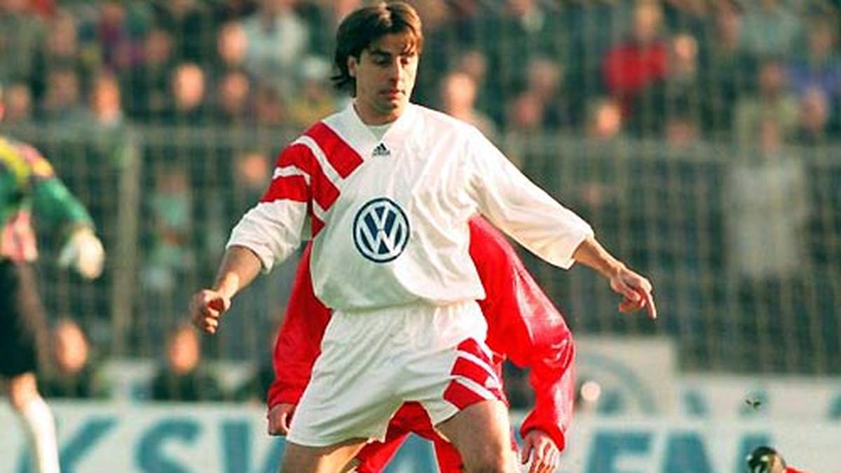 1993 gelingen Sigi Reich 27 Treffer. Ein Volltreffer auch für den VfL Wolfsburg, der Reich zwei Jahre vorher verpflichtete