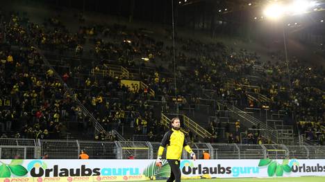 Borussia Dortmund v FC Augsburg - Bundesliga