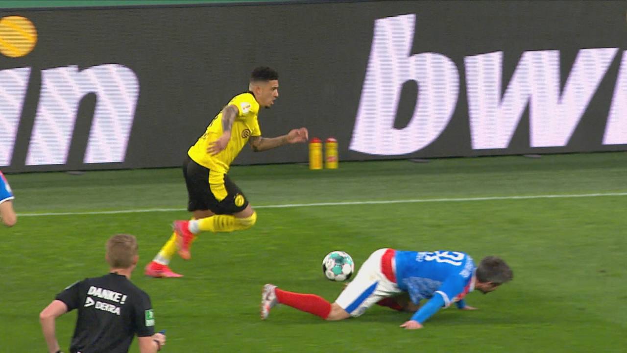 Mit Trick düpiert! Jadon Sancho lacht über Fin Bartels nach Halbfinale