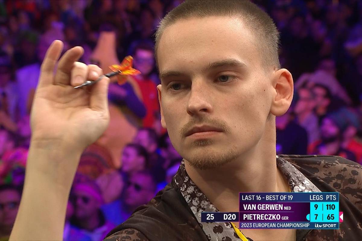Ricardo Pietreczko scheidet im Achtelfinale der European Darts Championships gegen Michael van Gerwen aus, liefert dabei aber einen großen Fight.