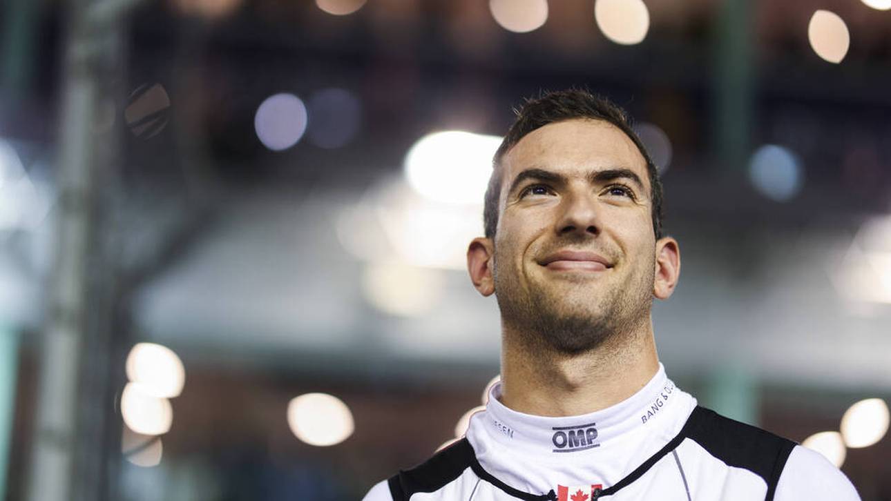 Fans feiern „GOAT Latifi“