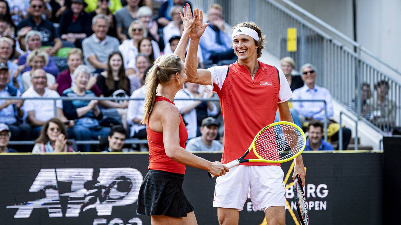 Alexander Zverev genoss das Spaßdoppel mit Barbara Schett-Eagle sichtlich