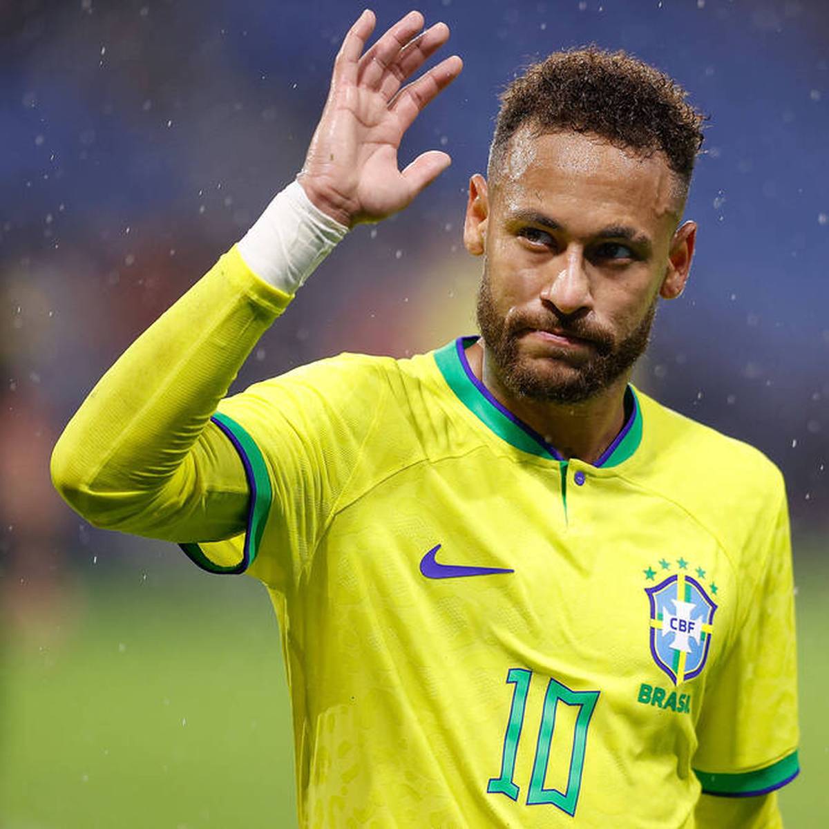 Das Verhältnis von Neymar und Kylian Mbappé gilt schon lange als angespannt. Nun hat der Brasilianer der Thematik neuen Zündstoff verpasst.