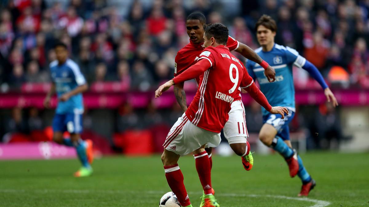 In der 54. Minute legt Arjen Robben mustergültig auf, Lewandowski netzt zum dritten Mal. 
