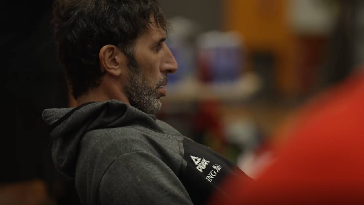Hier schaut erkrankter Bundestrainer beim Training zu