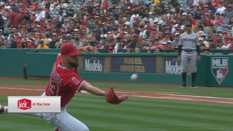 Trotz athletischer Aktion von Profi-Pitcher Patrick Sandoval für die Los Angeles Angels holten die Miami Marlins wieder mal einen Sieg in der Major League Baseball.