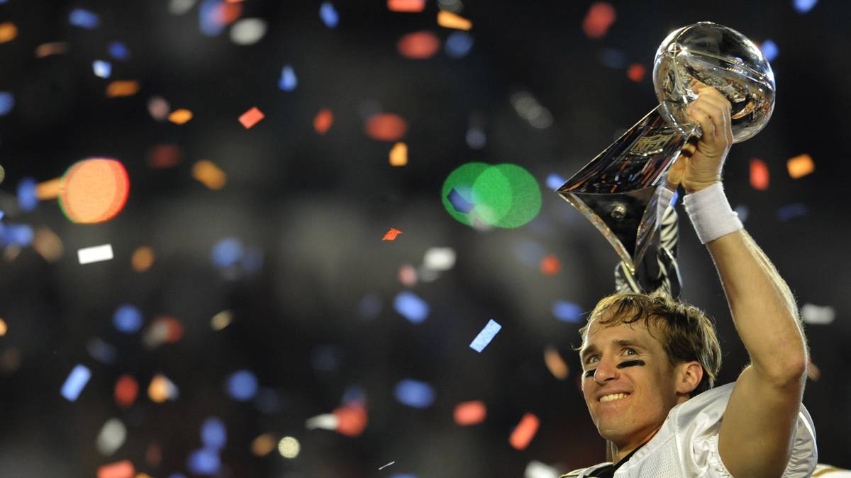 2010, NEW ORLEANS SAINTS (31:17 gegen die Indianapolis Colts): Es ist der erlösende Abend für Saints-Quarterback Drew Brees (Bild). Der begnadete Passer kann im Super Bowl XLIV gegen Peyton Manning und seine Colts endlich seine erste Meisterschaft einfahren. Dank eines herausragenden Spiels (32/39 Pässe, 288 Yards, 2 TD) wird Brees zum MVP ernannt
