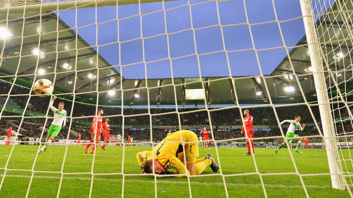 Wolfsburg reißt sich in der zweiten Halbzeit zusammen, findet den richtigen Weg zum Tor. Draxler verwandelt eine Flanke von Vieirinha zur Führung