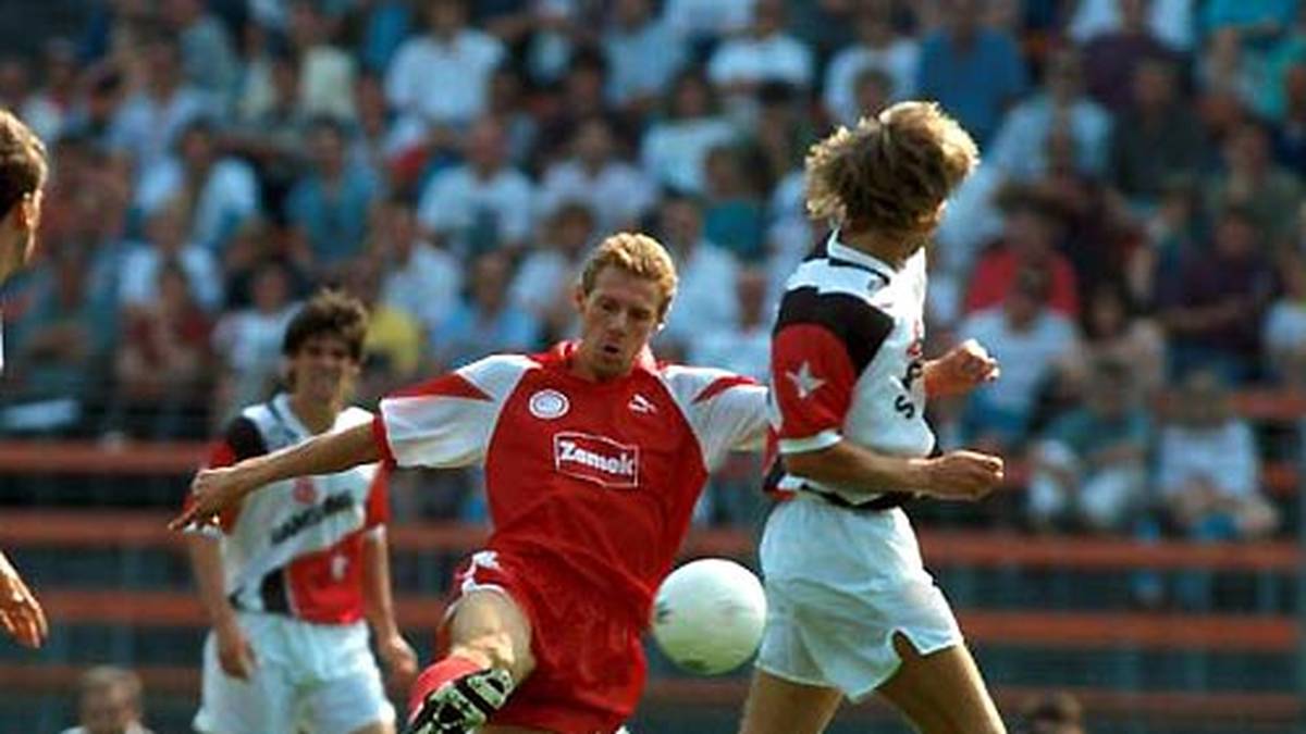 Sven Demandt war trotz seiner unbeholfen wirkenden Art ein Goalgetter. 1989 erzielt er für Düsseldorf sagenhafte 35 Tore.