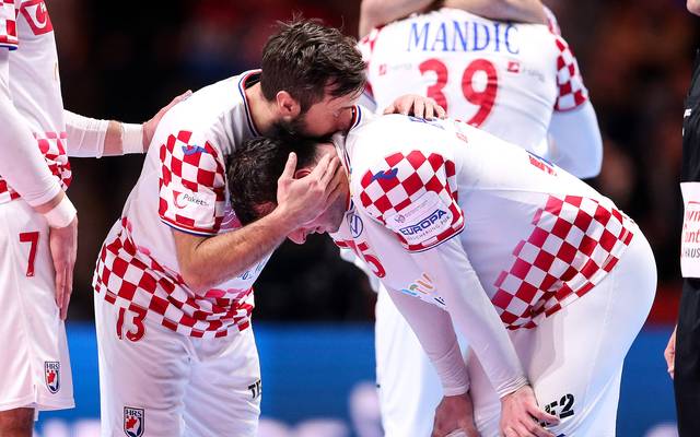 Handball Em Kroatien Liegt Domagoj Duvnjak Zu Fussen