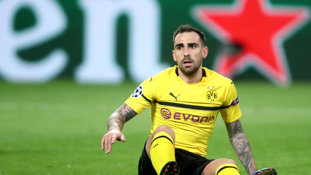 PACO ALCACER: Rückte nach seinem ersten Tor in der Rückrunde zum letztlich unbedeutenden 1:2 in Augsburg in die Startelf - was bei der Ausgangssituation nach dem 0:3 im Hinspiel zu erwarten war. Konnte sich gegen die dichte Abwehr nicht durchsetzen. Verpasste kurz vor Schluss den Ehrentreffer. SPORT1-NOTE: 4