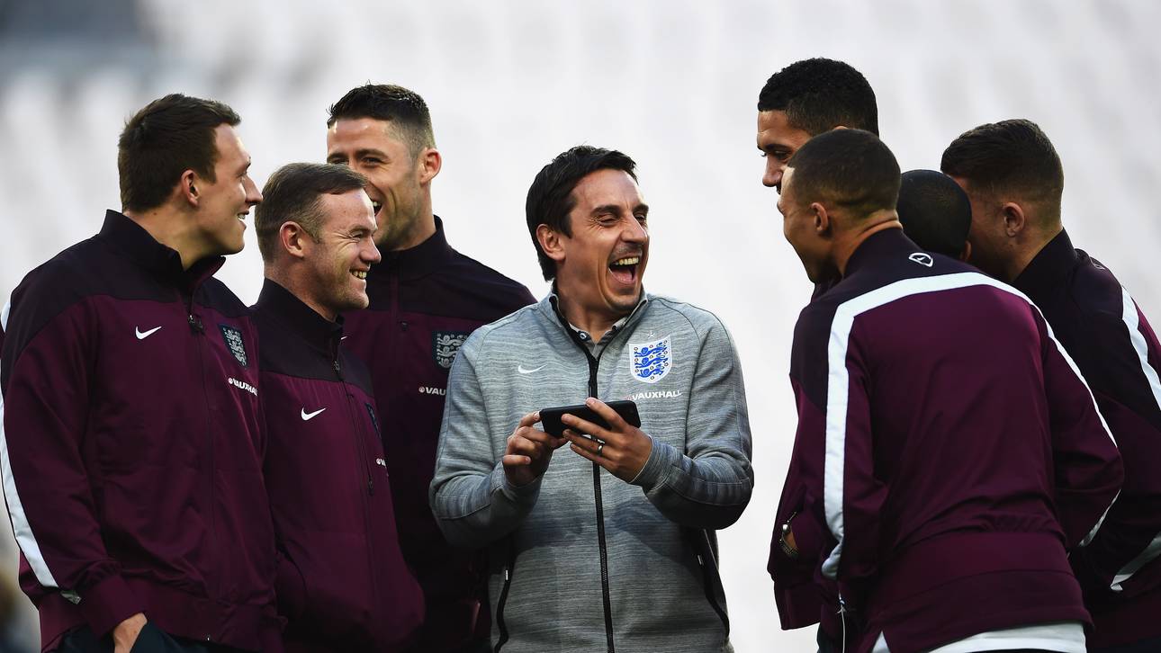 Ex-Profi Neville ätzt gegen Özil