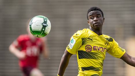 Youssoufa Moukoko: Karriere und Kosmos beim BVB