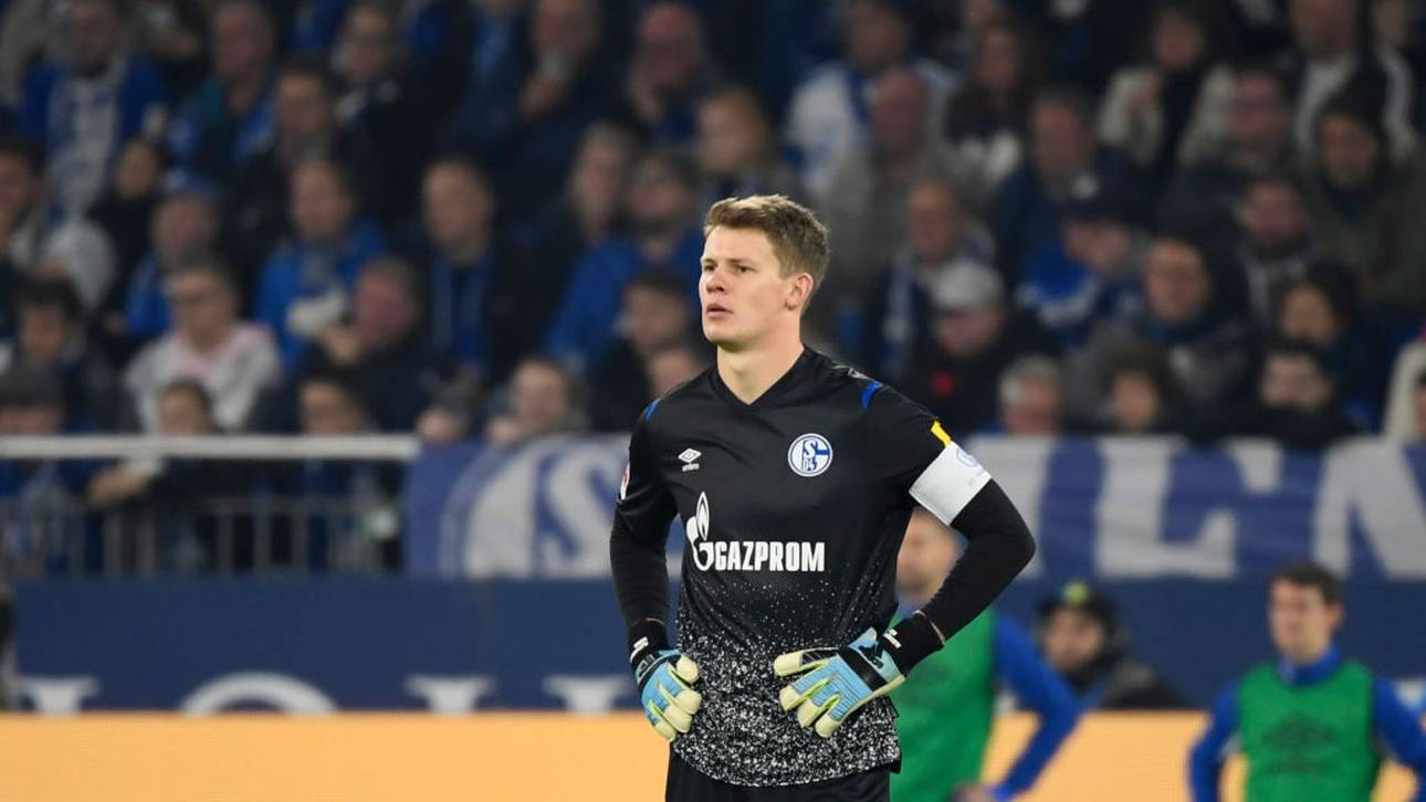 S04-Legende: Nübel auf die Tribüne