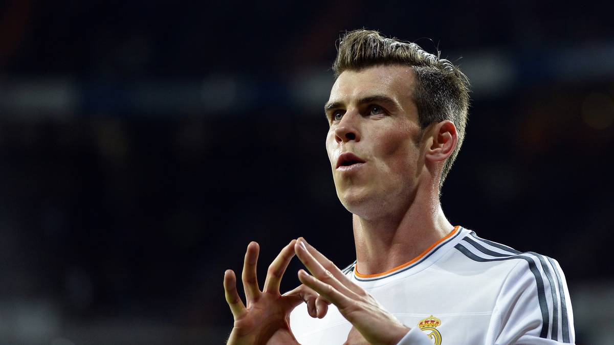 PLATZ 9 - GARETH BALE, 101 MILLIONEN EURO ABLÖSE: Der Waliser Gareth Bale wechselte 2013 von den Tottenham Hotspur zu Real Madrid. Real behauptet, dass er zehn Millionen Euro günstiger war - anscheinend um Ronaldo einst das Gefühl zu geben, weiterhin ihr Teuerster zu sein. Dank "Football Leaks" kam die Wahrheit ans Licht