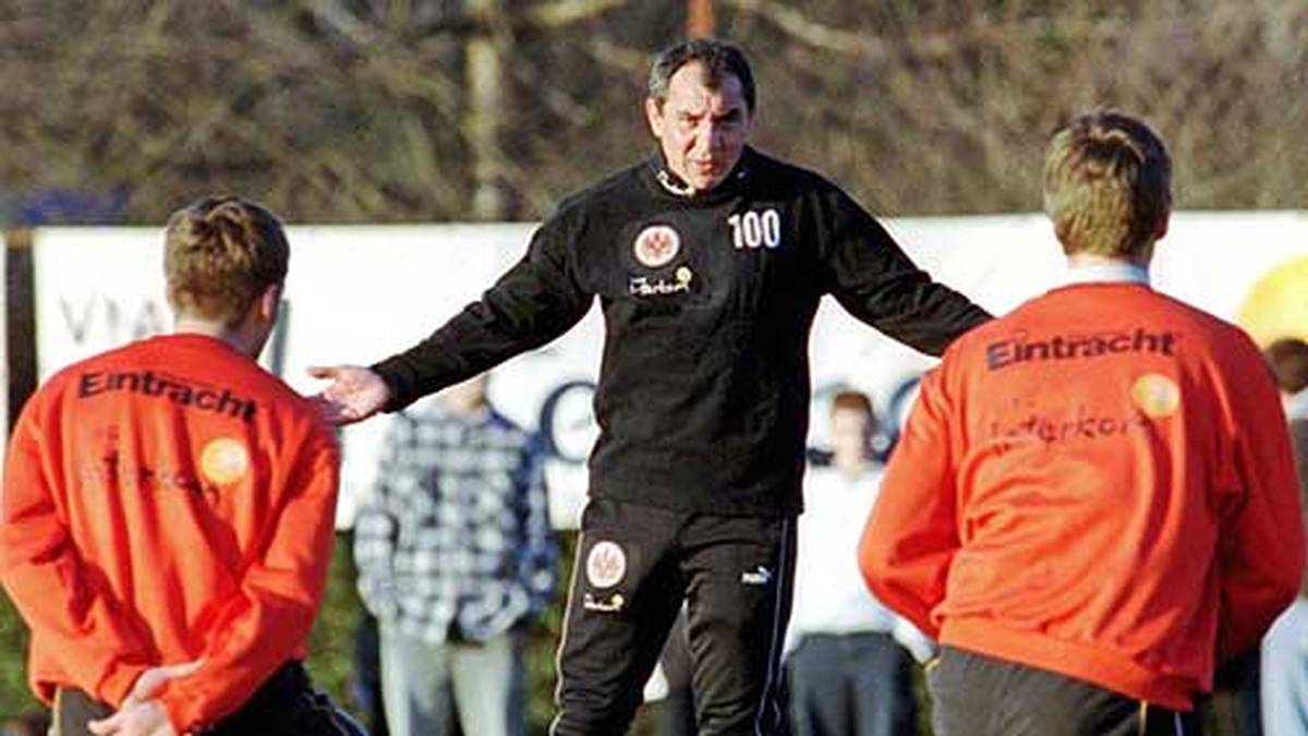 Es folgen die Stationen 1. FC Nürnberg und Werder Bremen. 1999 übernimmt Magath den Trainerposten bei Eintracht Frankfurt