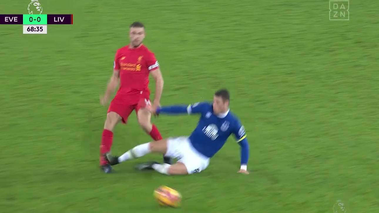 Video: Foul überschattet Reds-Sieg