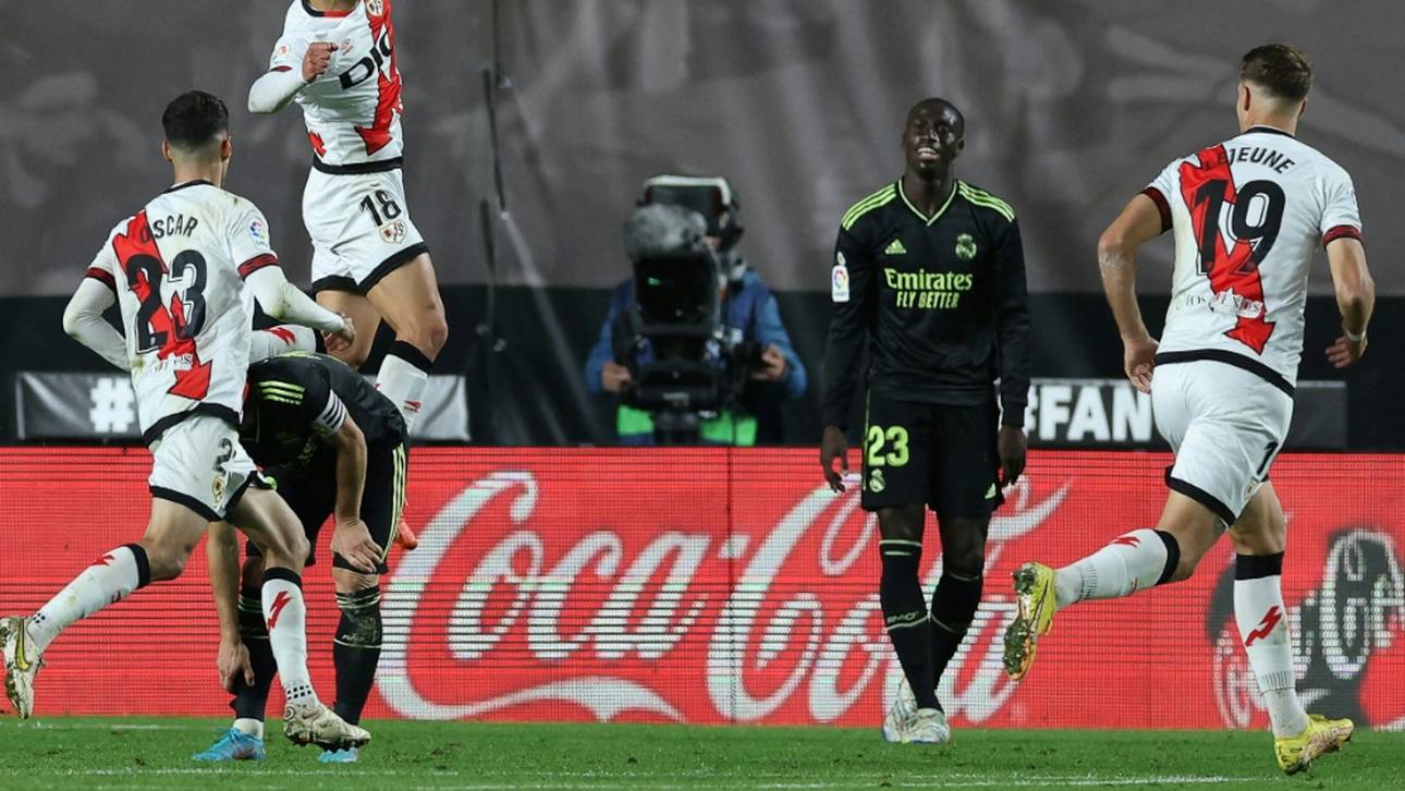 Erste Niederlage: Real verliert Platz eins an Barca