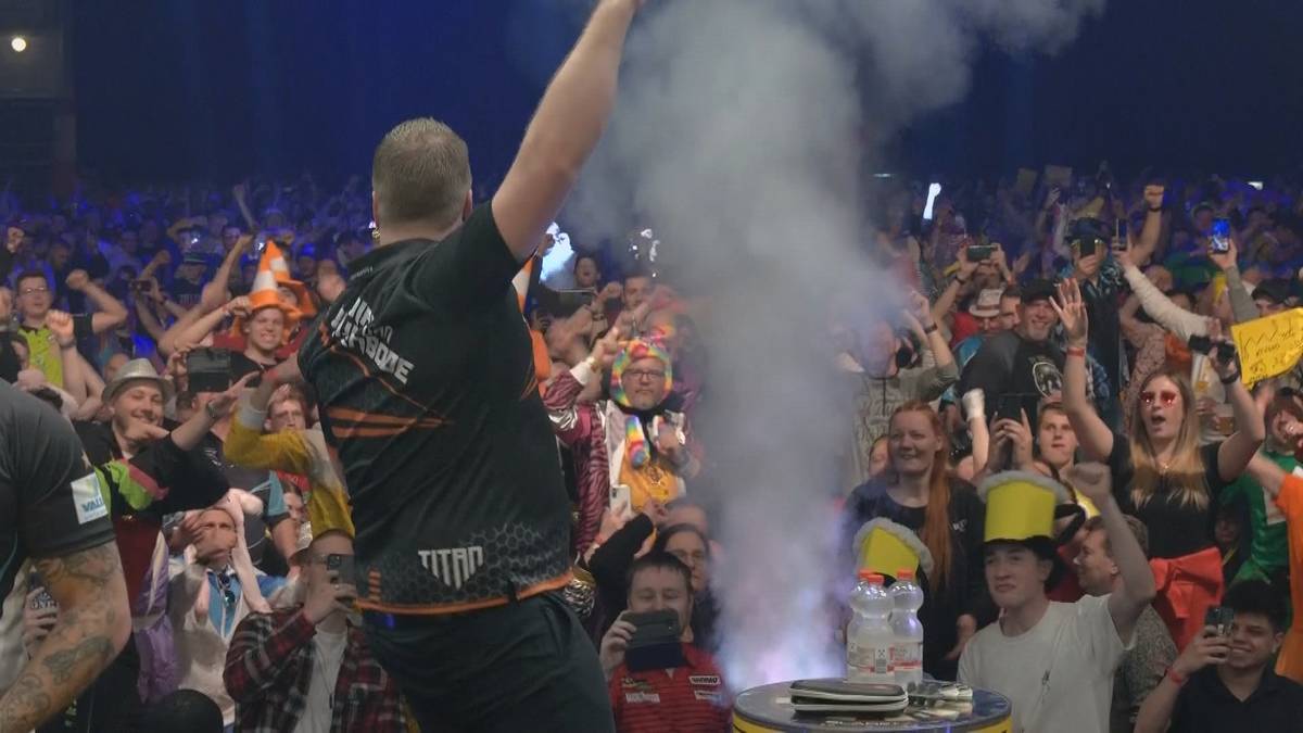Dirk van Duijvenbode bringt die Halle mit seinem Walk-on so richtig zum Beben. Der Niederländer steht im Finale gegen Gerwyn Price.