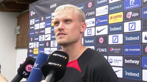 Eintracht Frankfurts Philipp Max spricht im Interview über Dino Topmöller und seine bevorzugte Formation.
