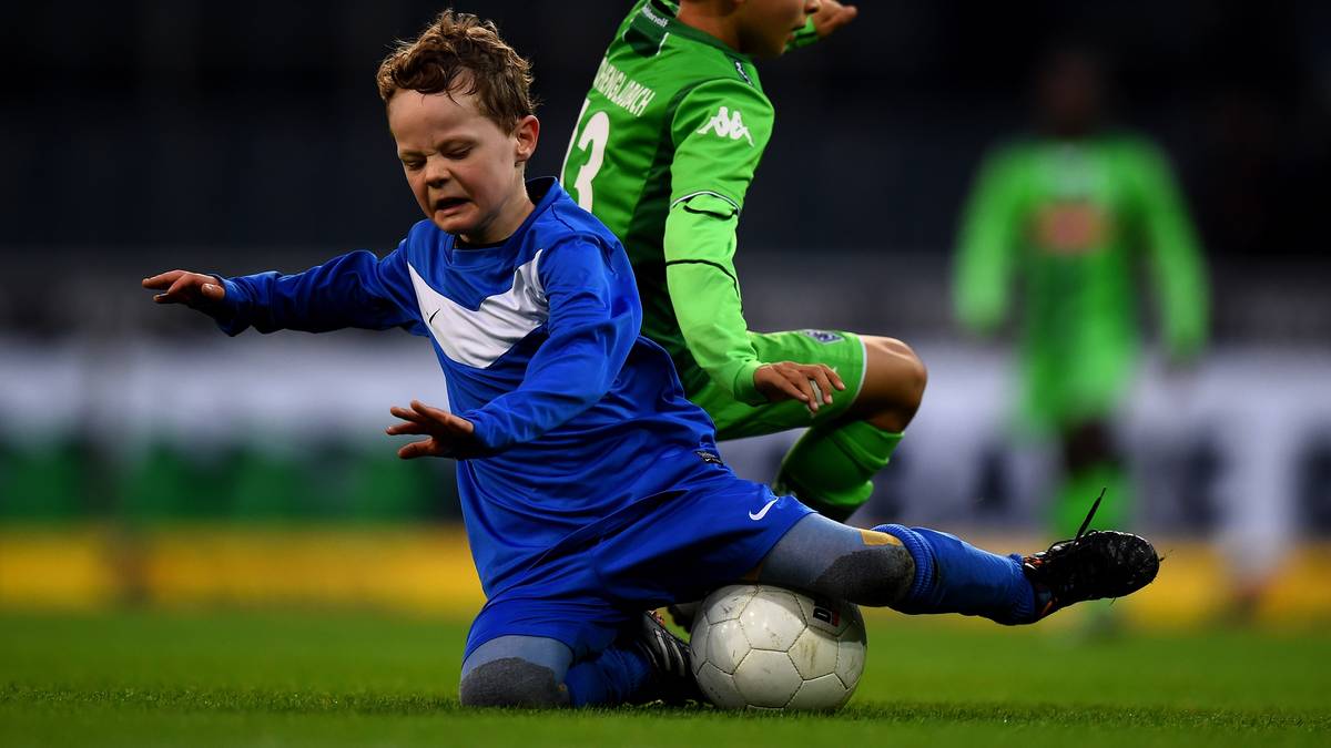 Ein Indianer kennt keinen Schmerz: Auch die Kleinen schonen weder sich noch den Gegner