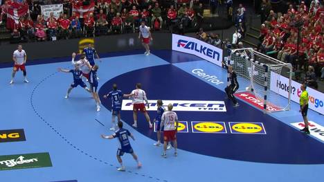 Dänemark steht im Finale der Heim-EM 2026 und trifft dort auf Deutschland. Im Halbfinale gegen Island entwickelt sich eine intensive Partie.