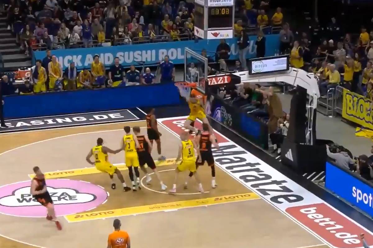 ALBA BERLIN - RASTA Vechta 