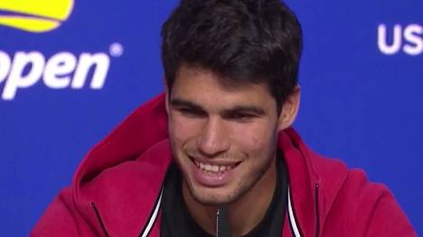 Carlos Alcaraz und Novak Djokovic stehen beide im Halbfinale der US-Open. Nur noch ein Spiel trennt sie von einer gemeinsamen Finalpartie. Alcaraz schwärmt schon jetzt davon. 